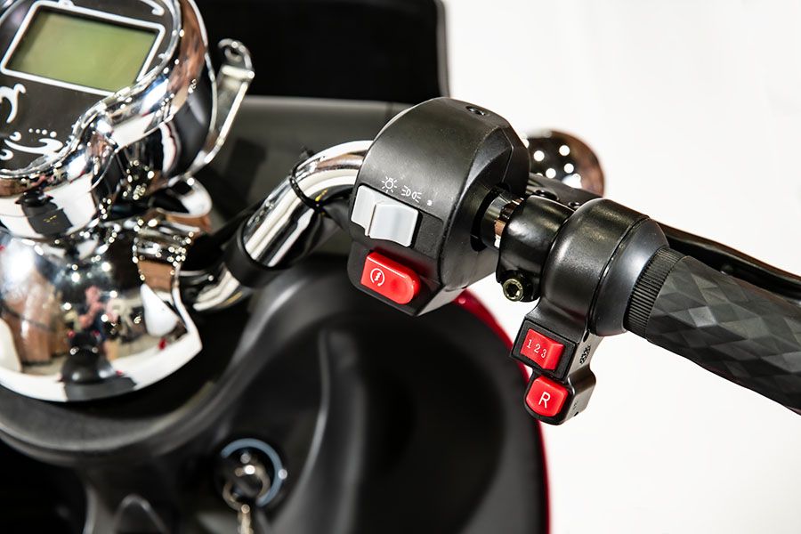 Luxury 4-Wheel Mobility Scooter – Long Range, Full Suspension, Outdoor Performance